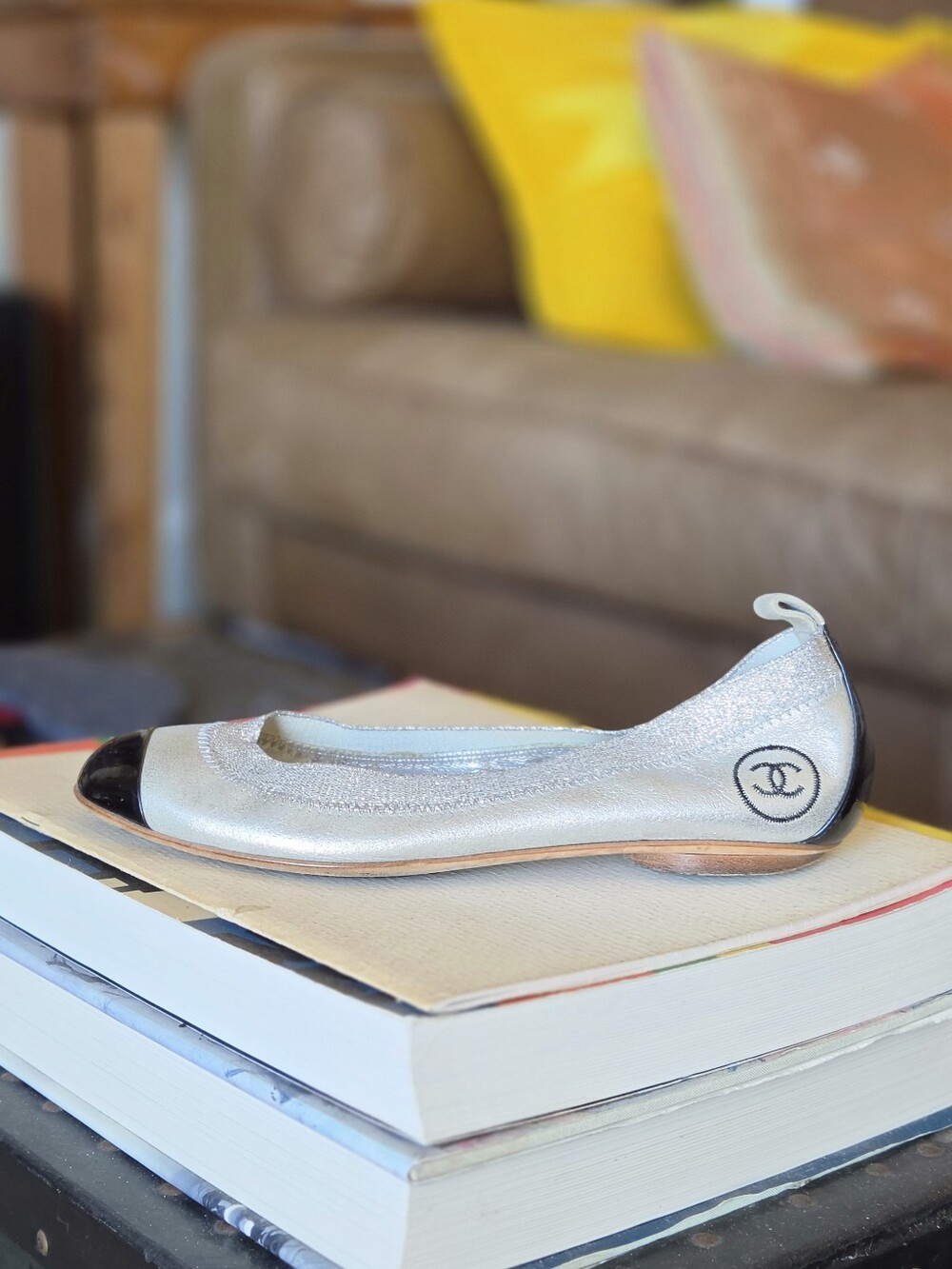 LEFT SHOE ONLY - CHANEL Silver and Black Leather Cap Toe Ballet Flat